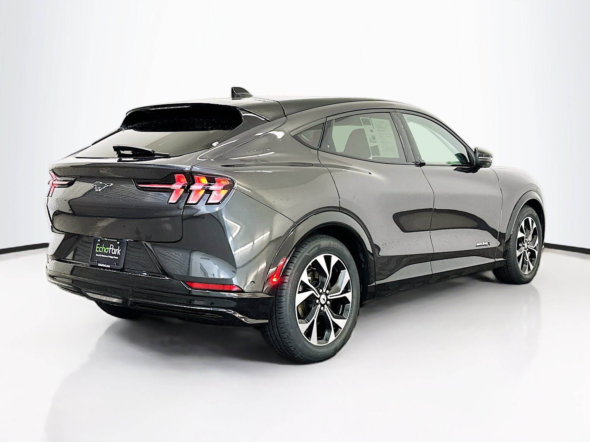 Used 2022 Ford Mustang Mach-E Premium image 9