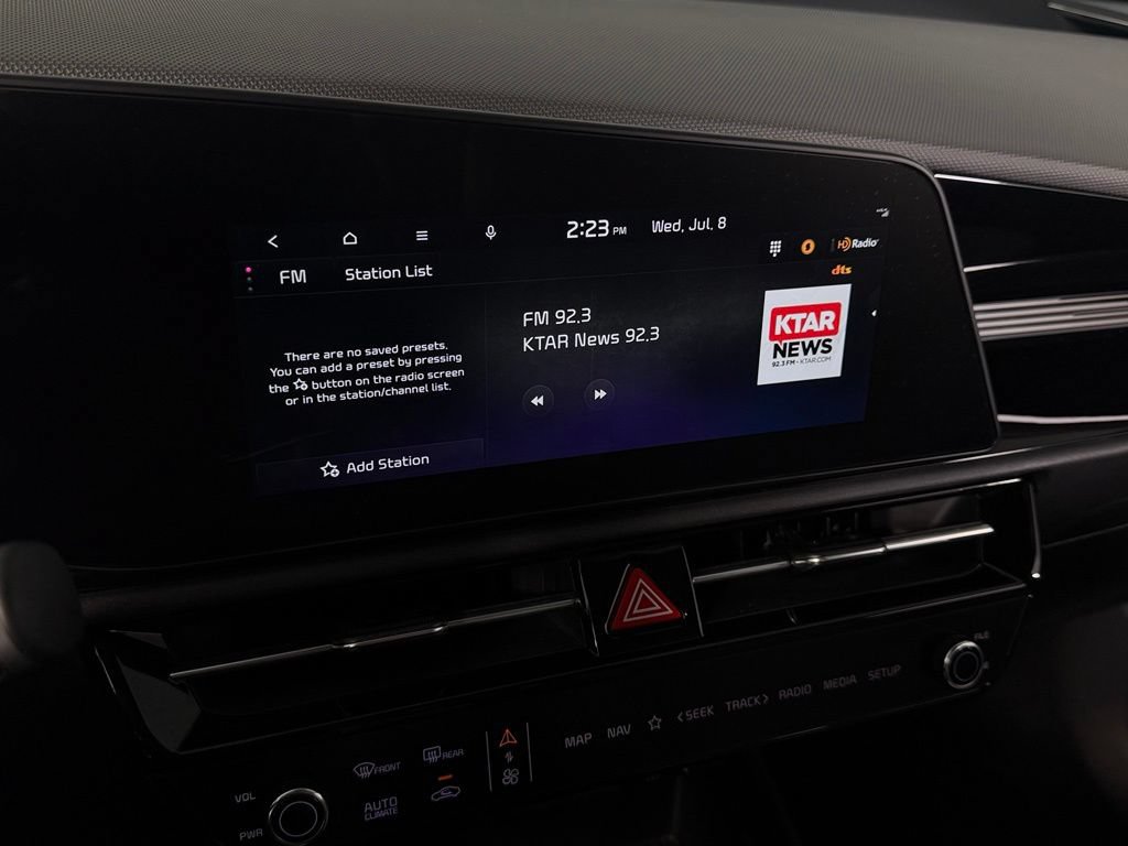 Used 2024 Kia Niro EX Touring FWD image 18