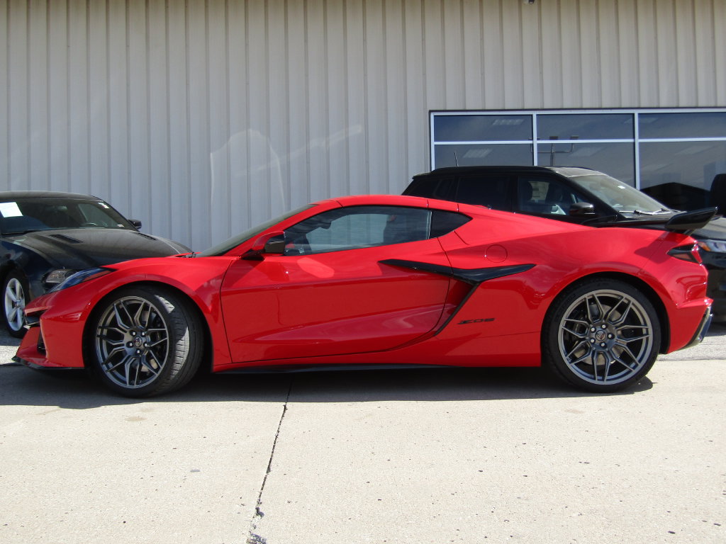 New 2027 Chevrolet Corvette Z06 w/ Battery Protection Package RWD image 19
