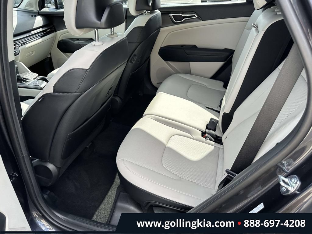 Certified 2026 Kia Sportage EX w/ EX Panorama Roof Package FWD image 9