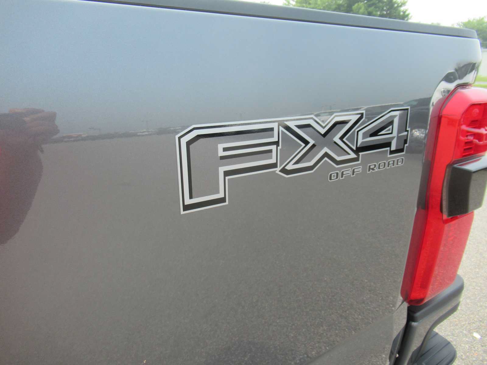 New 2026 Ford F250 Lariat w/ Black Appearance Package AWD/4WD image 10