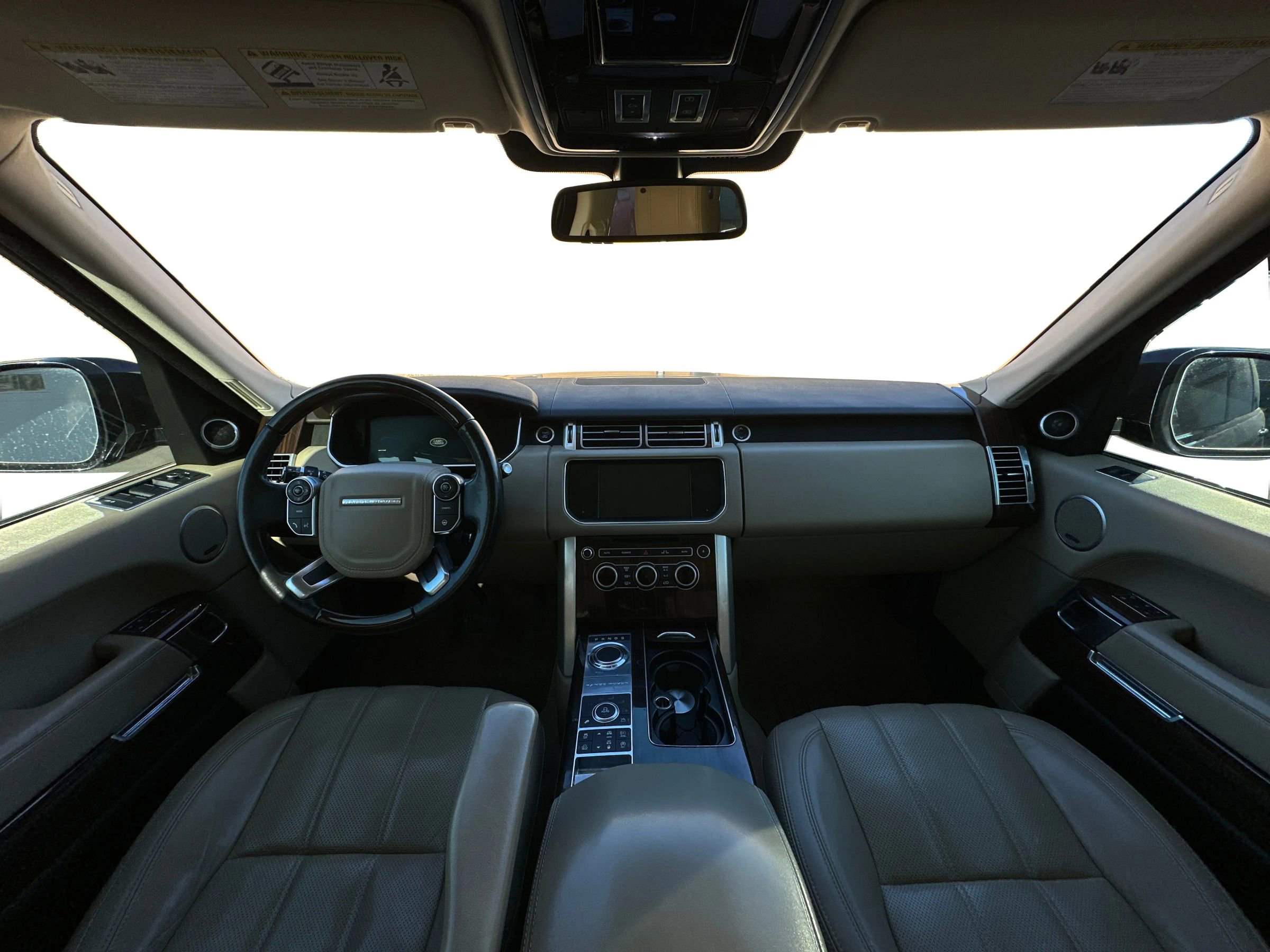 Used 2016 Land Rover Range Rover HSE image 9