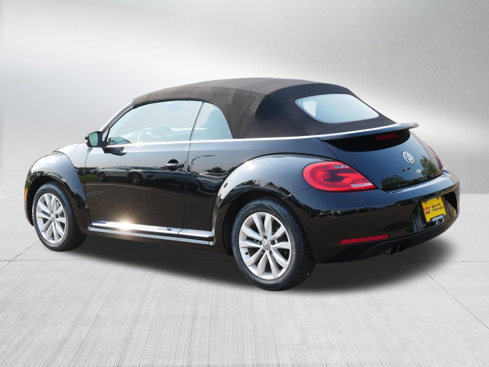 Used 2013 Volkswagen Beetle TDI FWD image 5