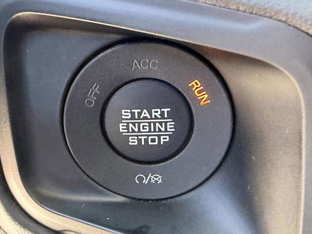 Used 2025 Jeep Gladiator Mojave w/ Convenience Group image 28