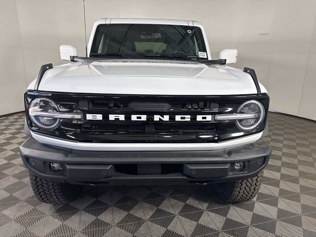 New 2025 Ford Bronco Outer Banks w/ Sasquatch Package image 3