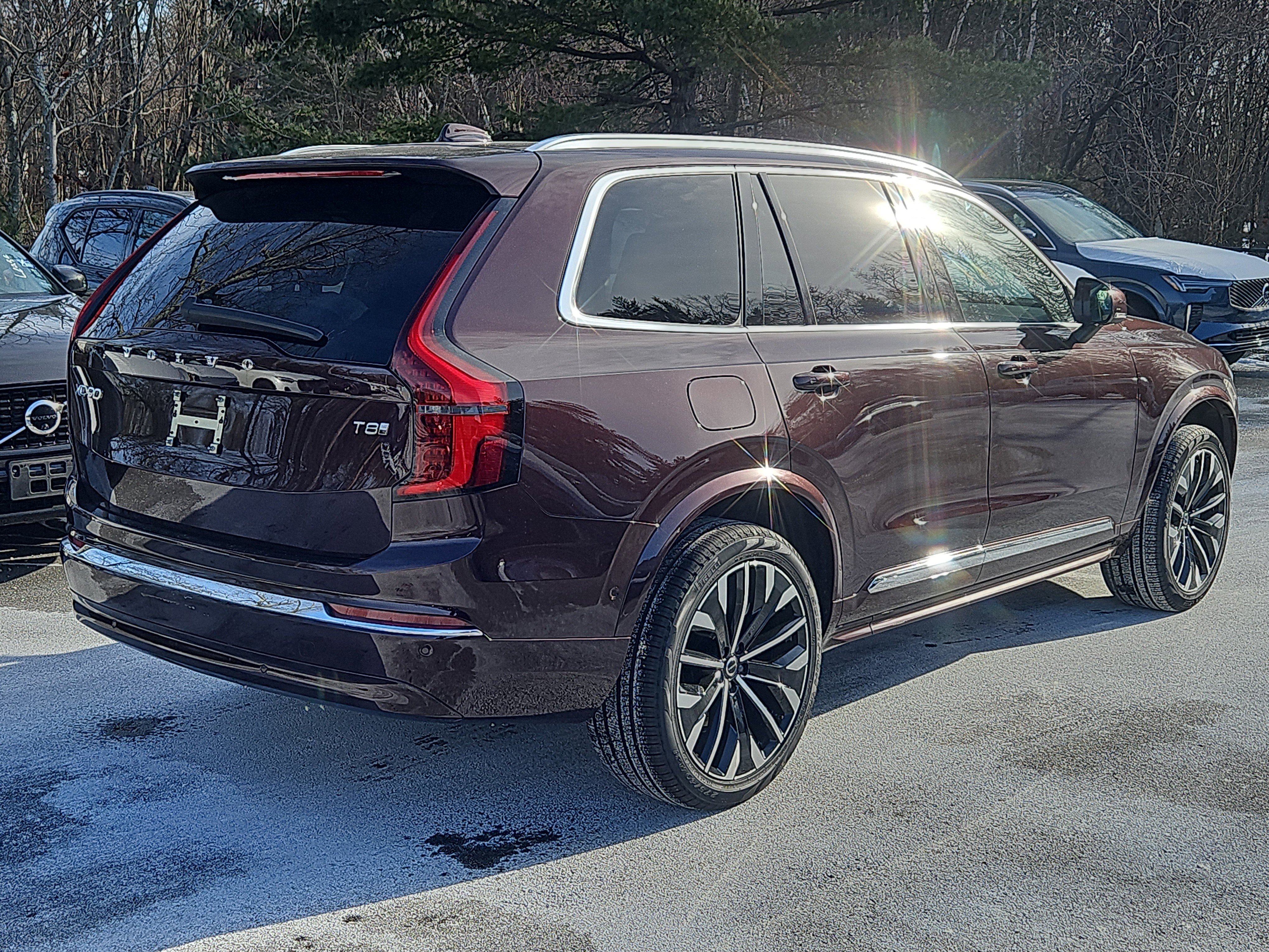 New 2026 Volvo XC90 T8 Ultra image 2