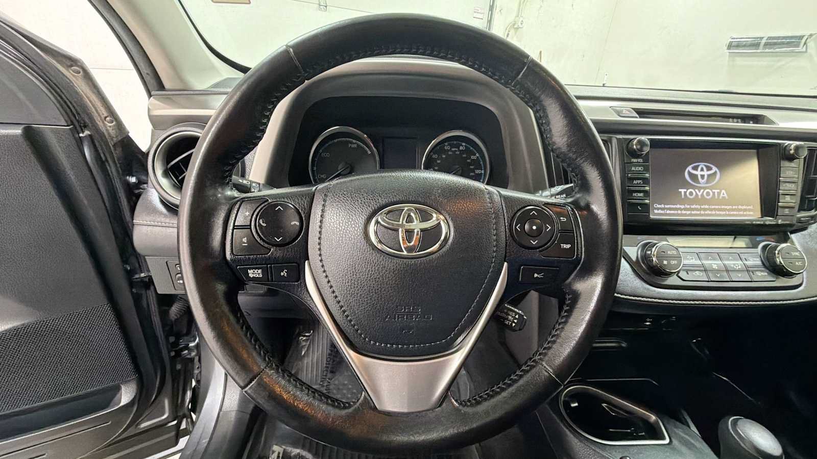 Certified 2018 Toyota RAV4 XLE w/ Carpet Mat Package AWD/4WD image 16