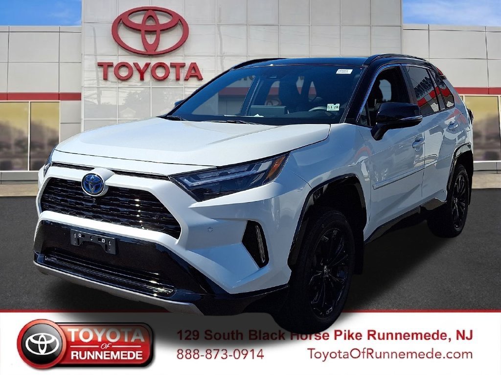 Certified 2024 Toyota RAV4 XSE w/ Advanced Technology Package AWD/4WD image 3