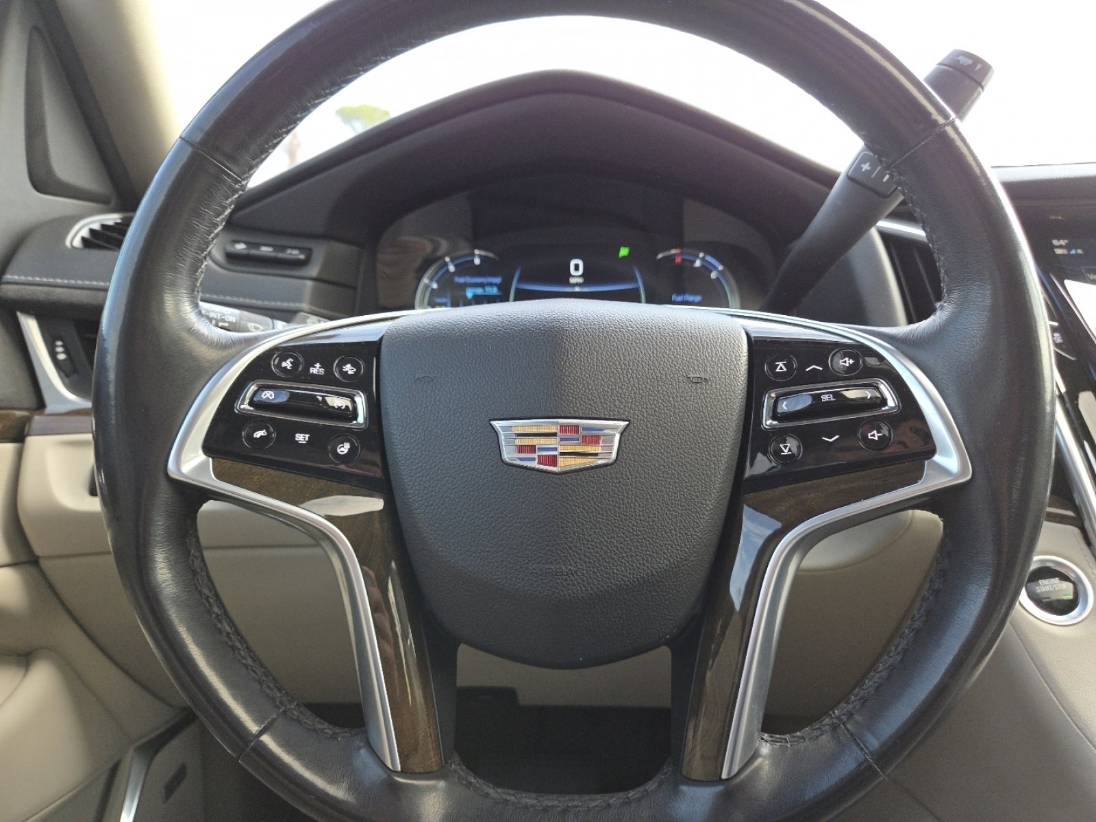 Used 2020 Cadillac Escalade Premium Luxury image 35