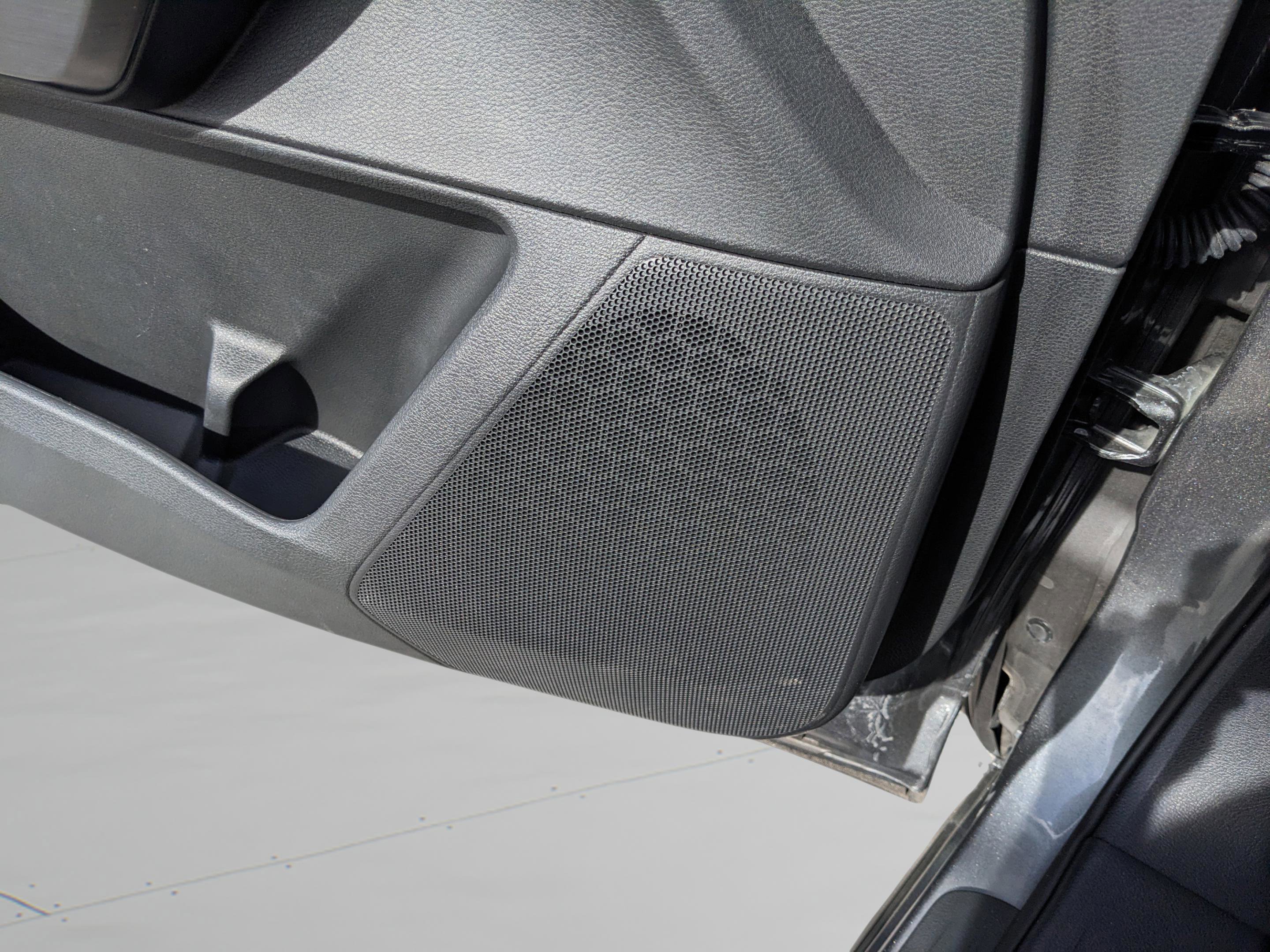 Used 2024 Nissan Pathfinder SL w/ Black Appearance Package image 24