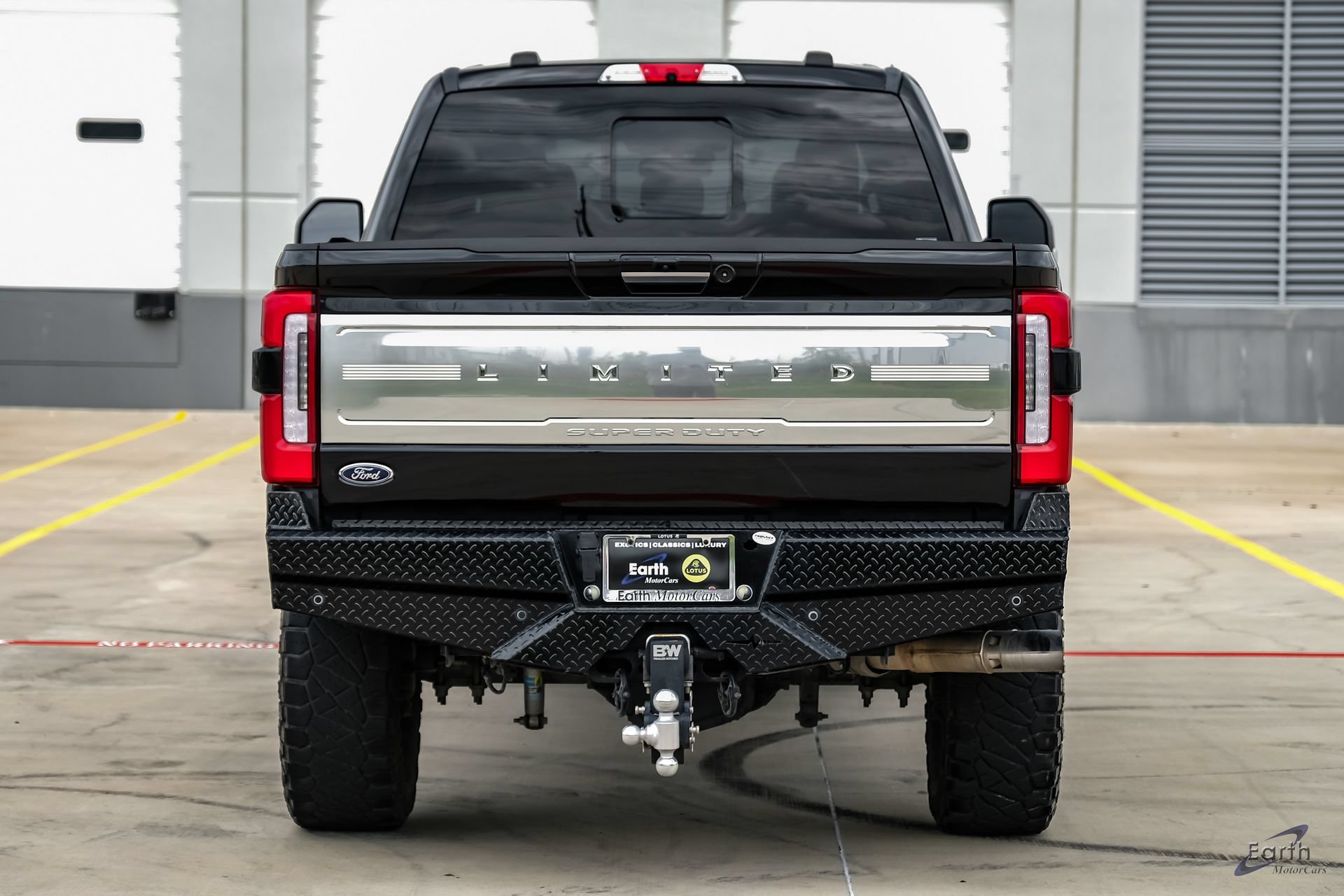 Used 2024 Ford F250 Limited w/ FX4 Off-Road Package AWD/4WD image 12