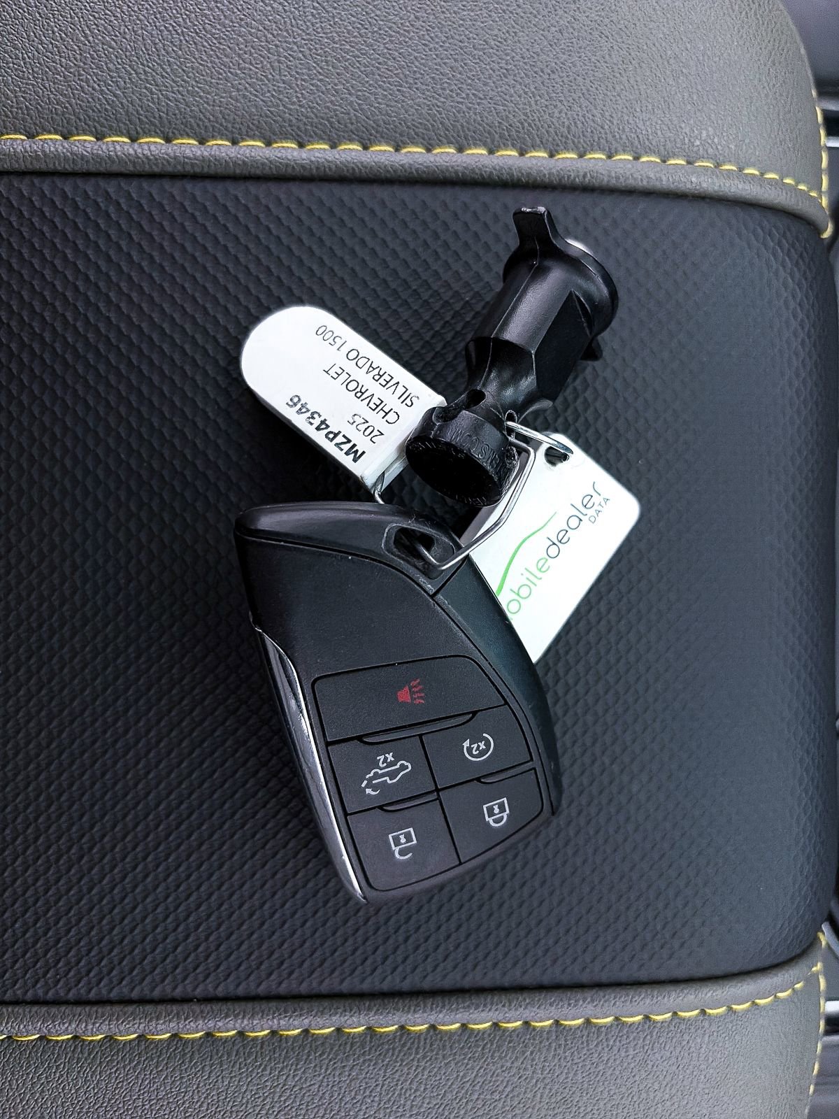 Used 2025 Chevrolet Silverado 1500 ZR2 w/ Technology Package image 34