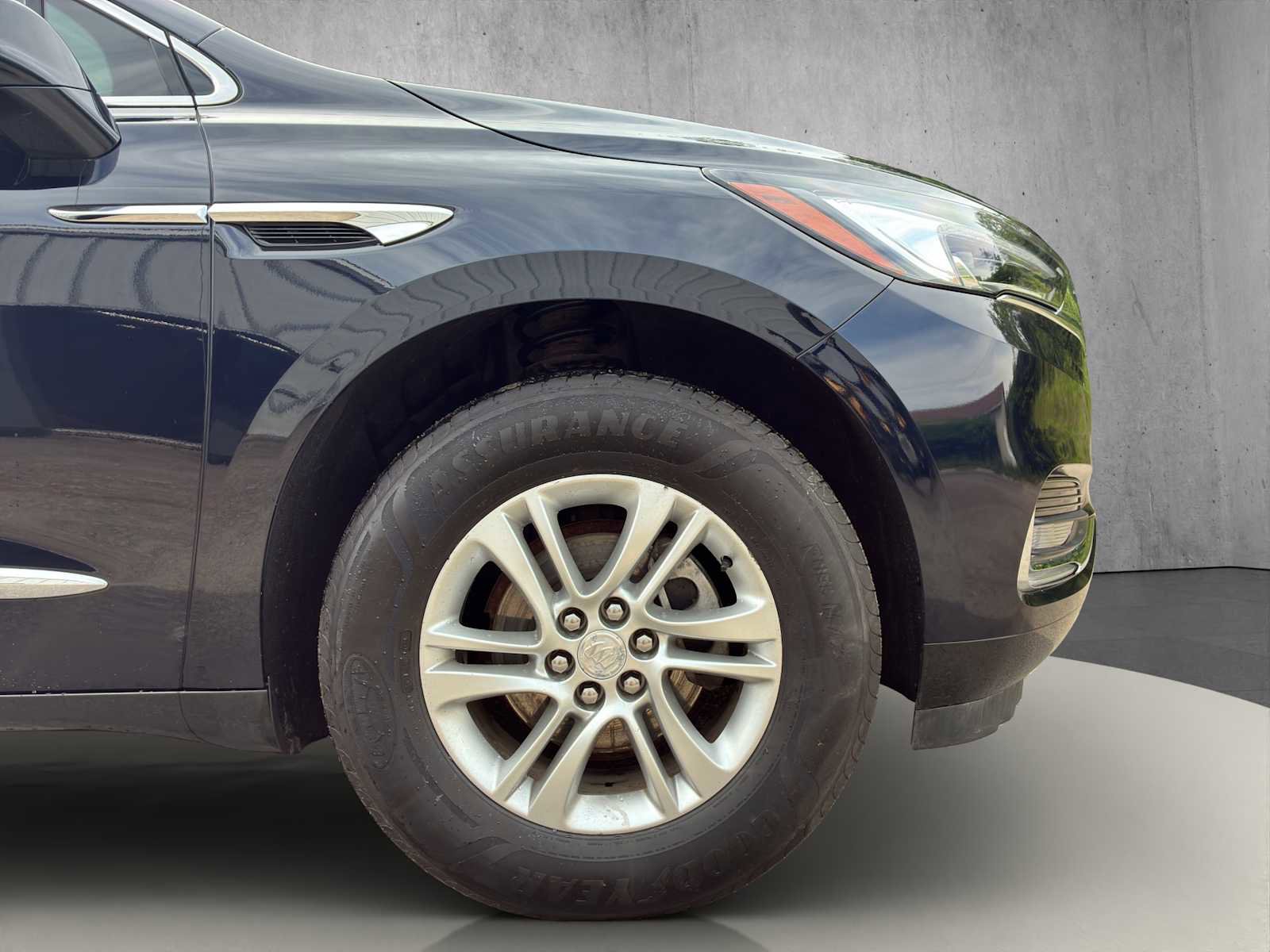 Used 2020 Buick Enclave Essence image 26