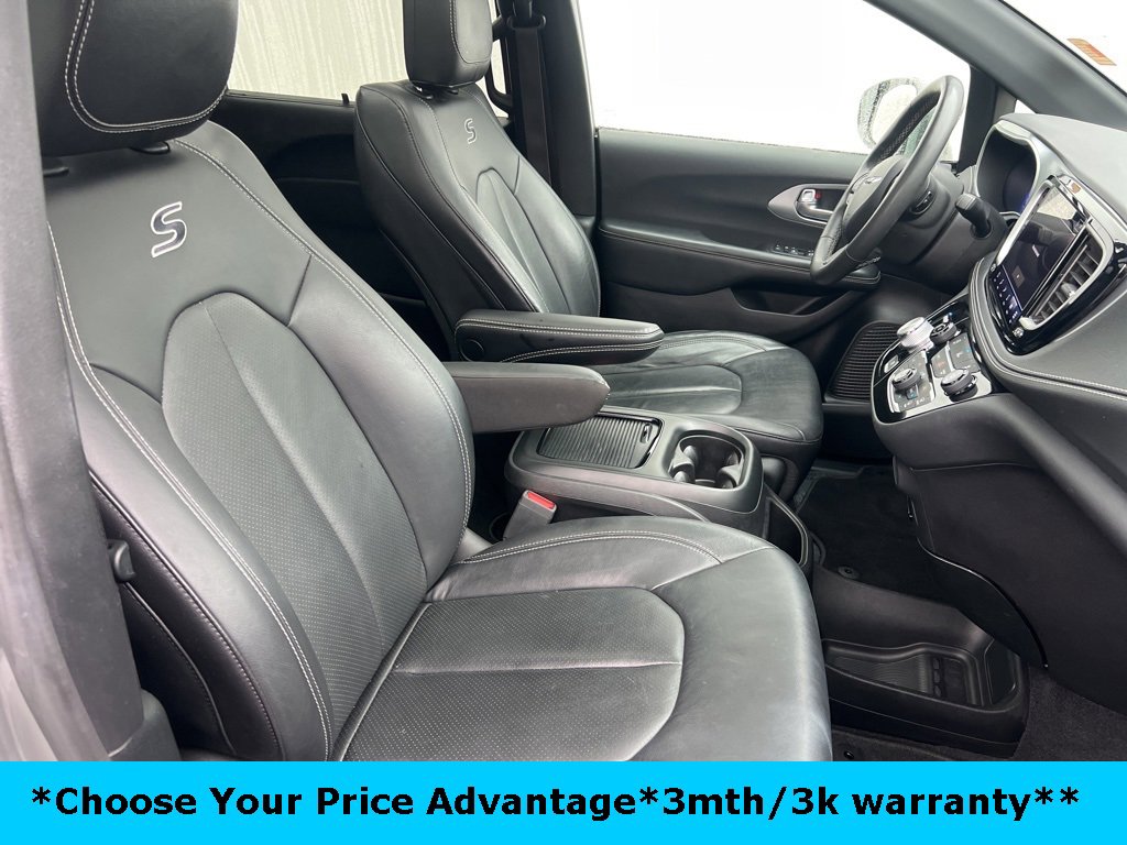 Certified 2022 Chrysler Pacifica Touring-L w/ S Appearance Package image 28