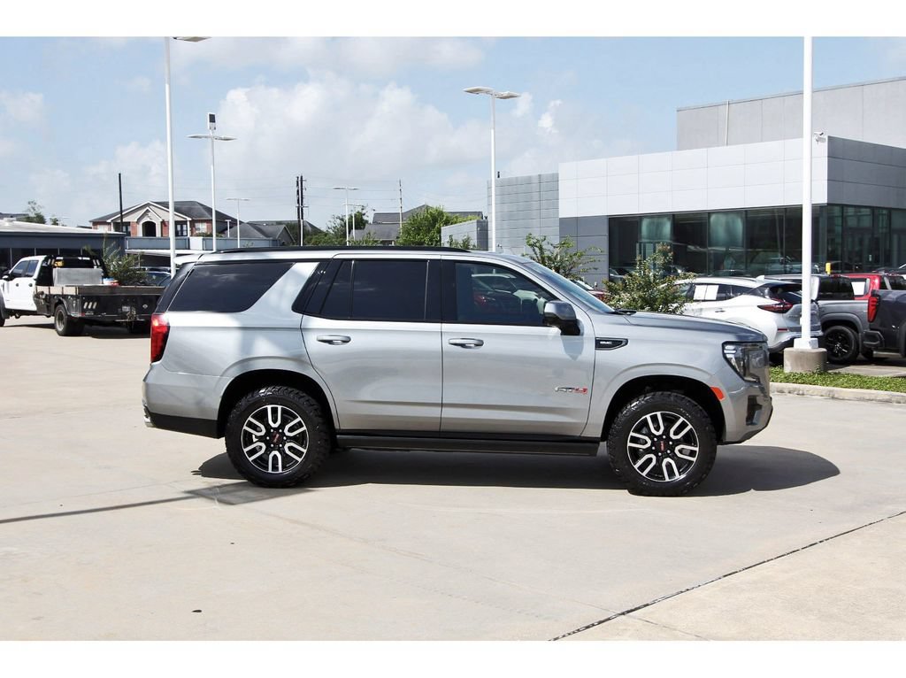 Used 2024 GMC Yukon AT4 w/ AT4 Premium Package AWD/4WD image 5