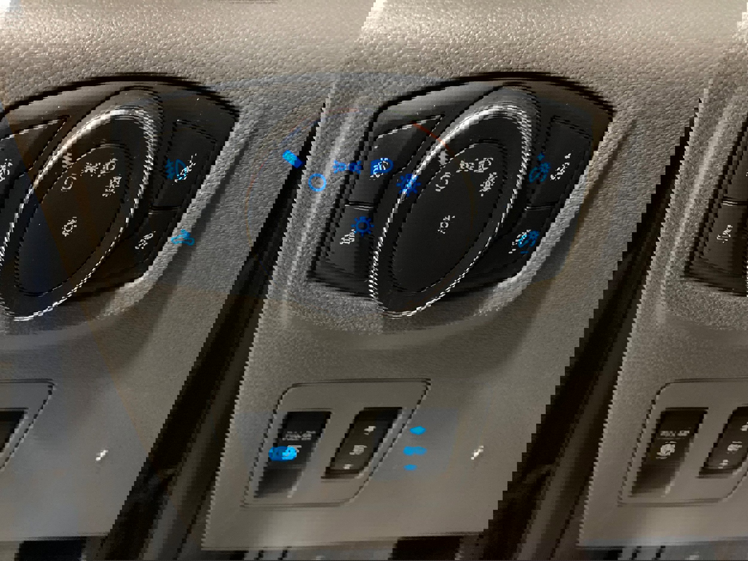 Used 2019 Ford F150 XLT w/ Equipment Group 302A Luxury image 21