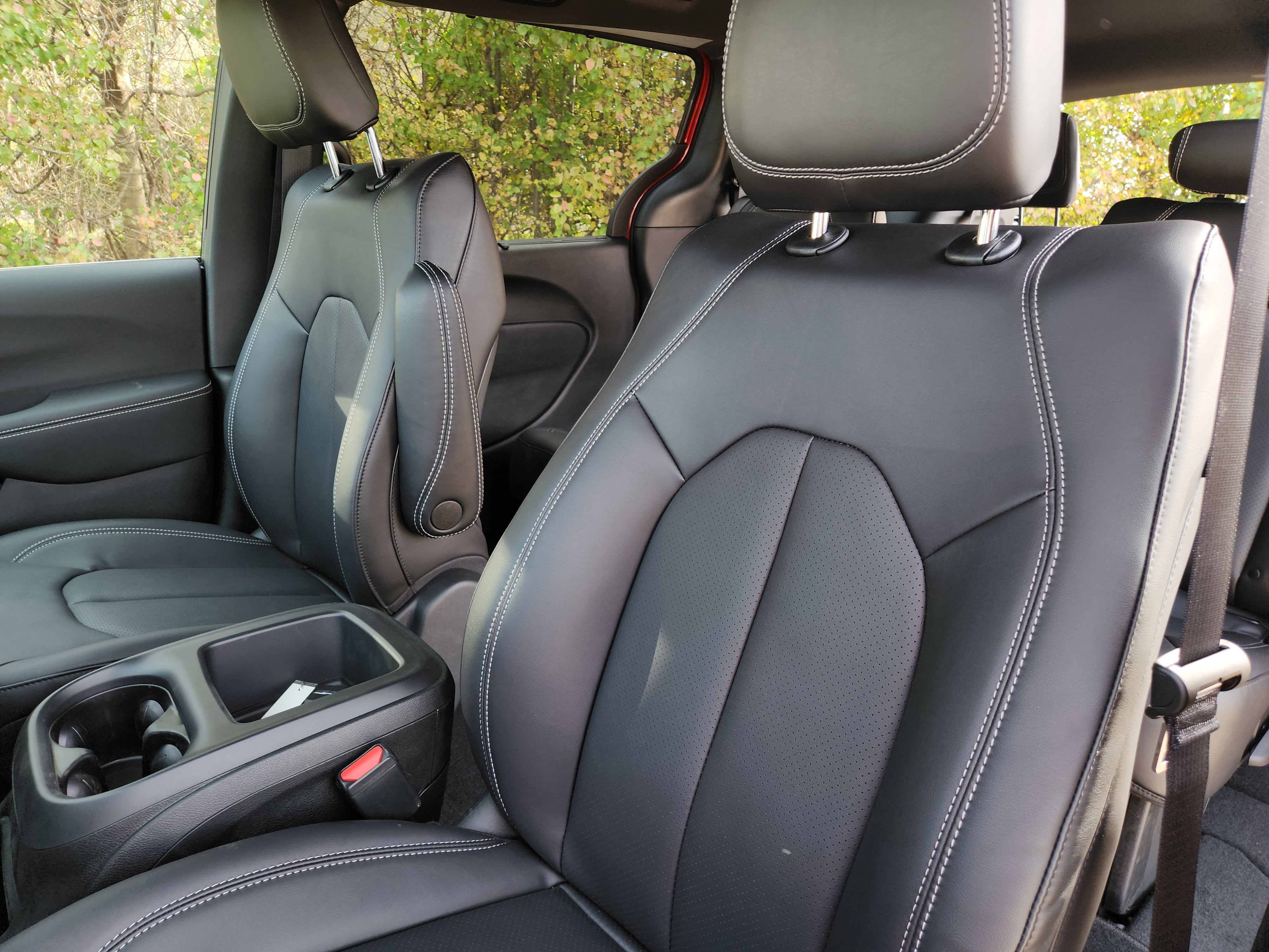 New 2026 Chrysler Pacifica Select FWD image 21