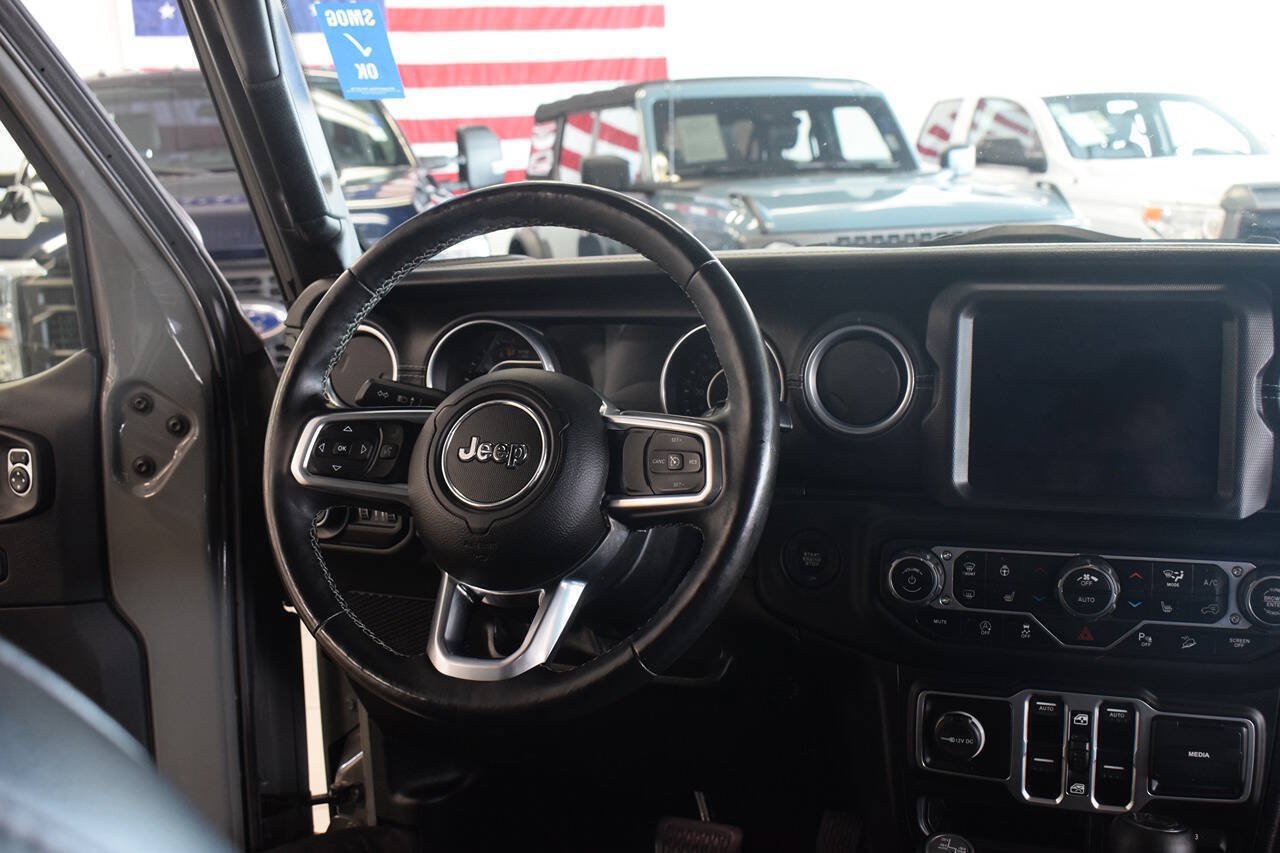 Used 2018 Jeep Wrangler Unlimited Sahara AWD/4WD image 23