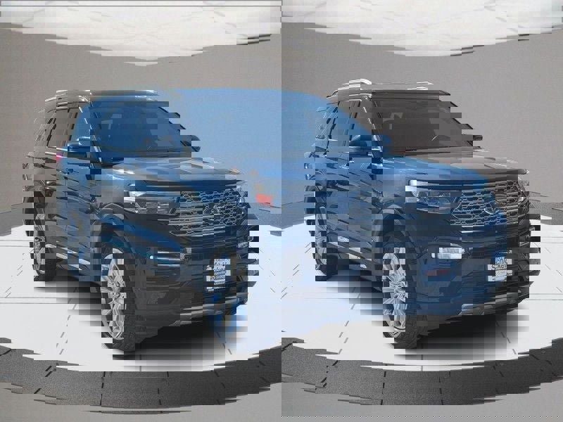 Used 2021 Ford Explorer Limited w/ Equipment Group 301A image 2