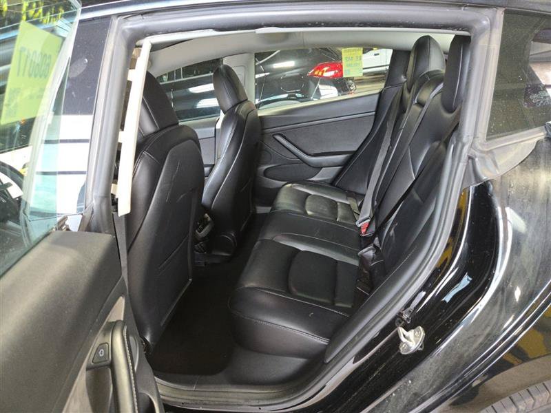 Used 2022 Tesla Model 3 Long Range AWD/4WD image 4