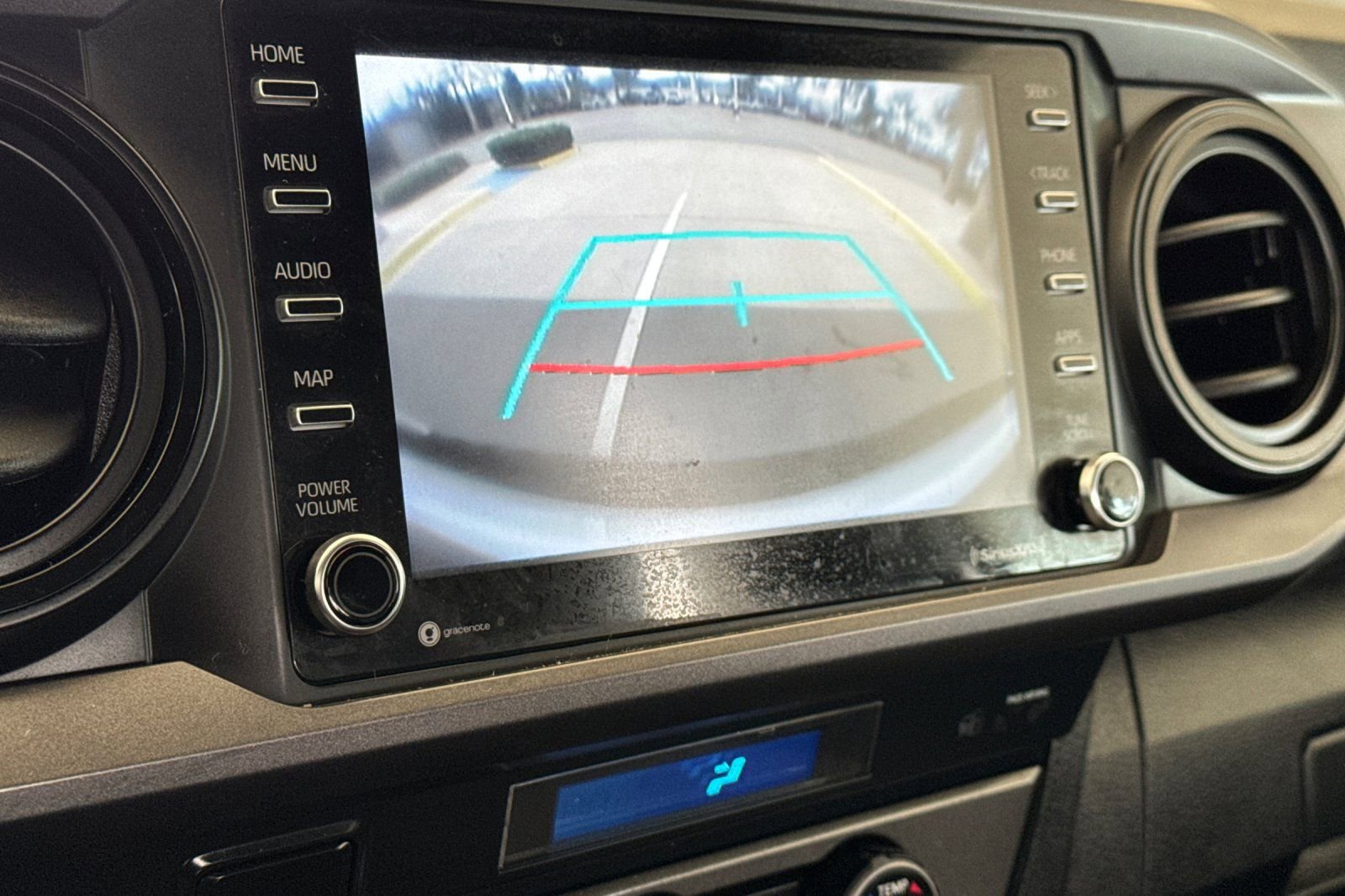 Used 2021 Toyota Tacoma TRD Sport w/ Technology Package image 19