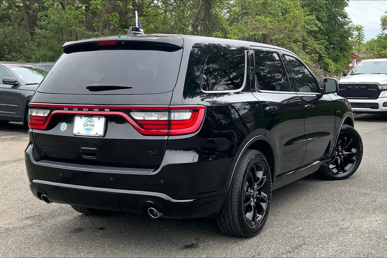 Used 2020 Dodge Durango R/T w/ Blacktop Package AWD/4WD image 11