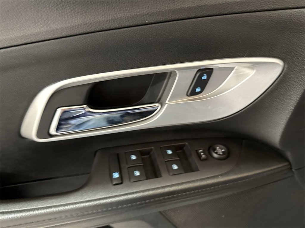 Used 2016 Chevrolet Equinox LS image 20
