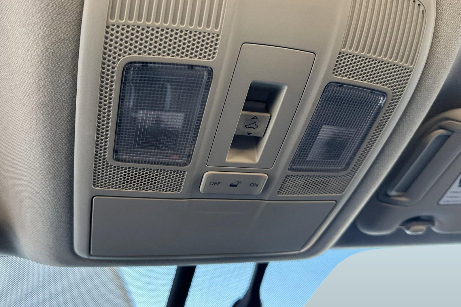 Used 2016 MAZDA MAZDA3 i Grand Touring image 36