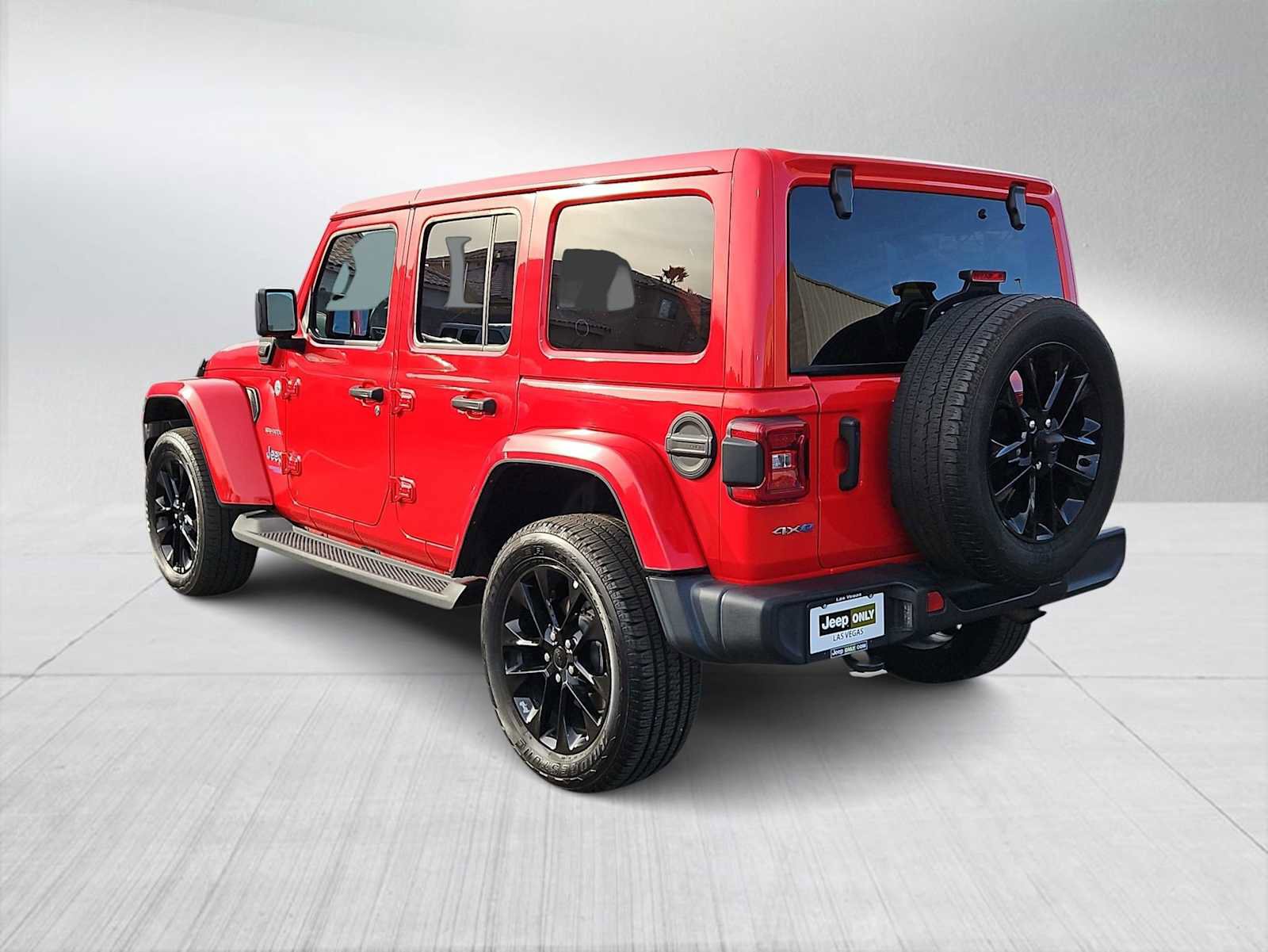 Used 2021 Jeep Wrangler Unlimited Sahara w/ Cold Weather Group image 6