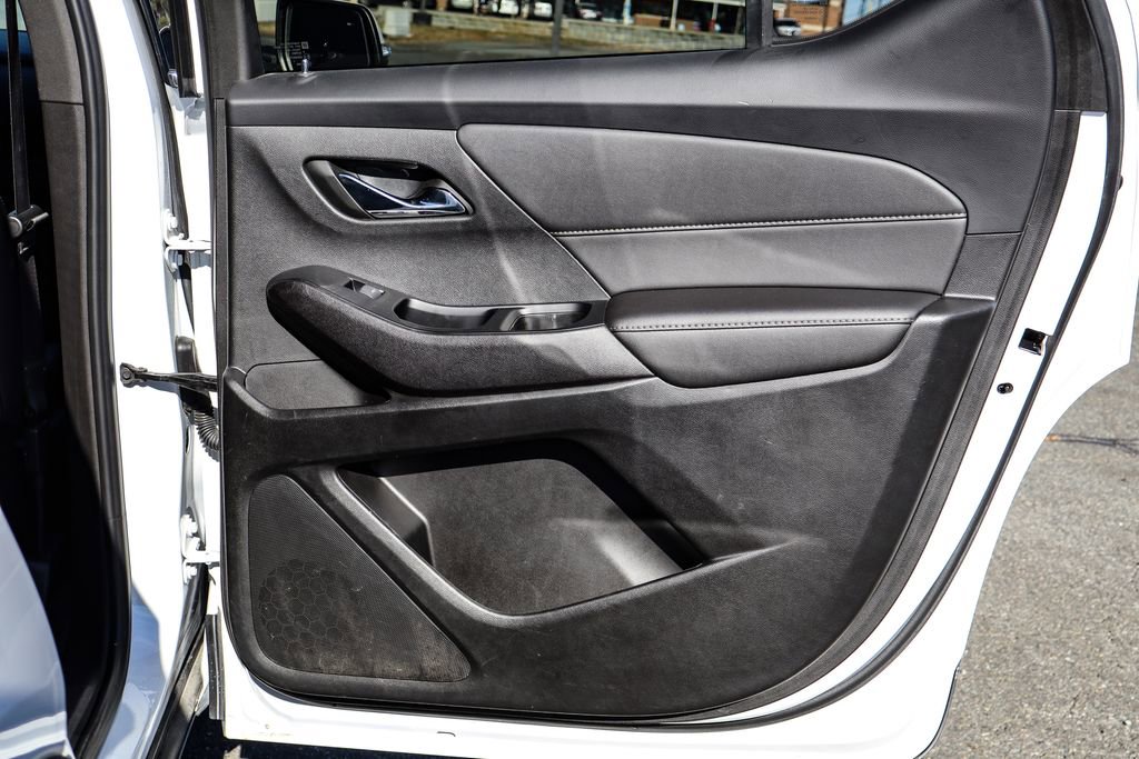Used 2023 Chevrolet Traverse LT w/ LPO, Floor Liner Package image 43