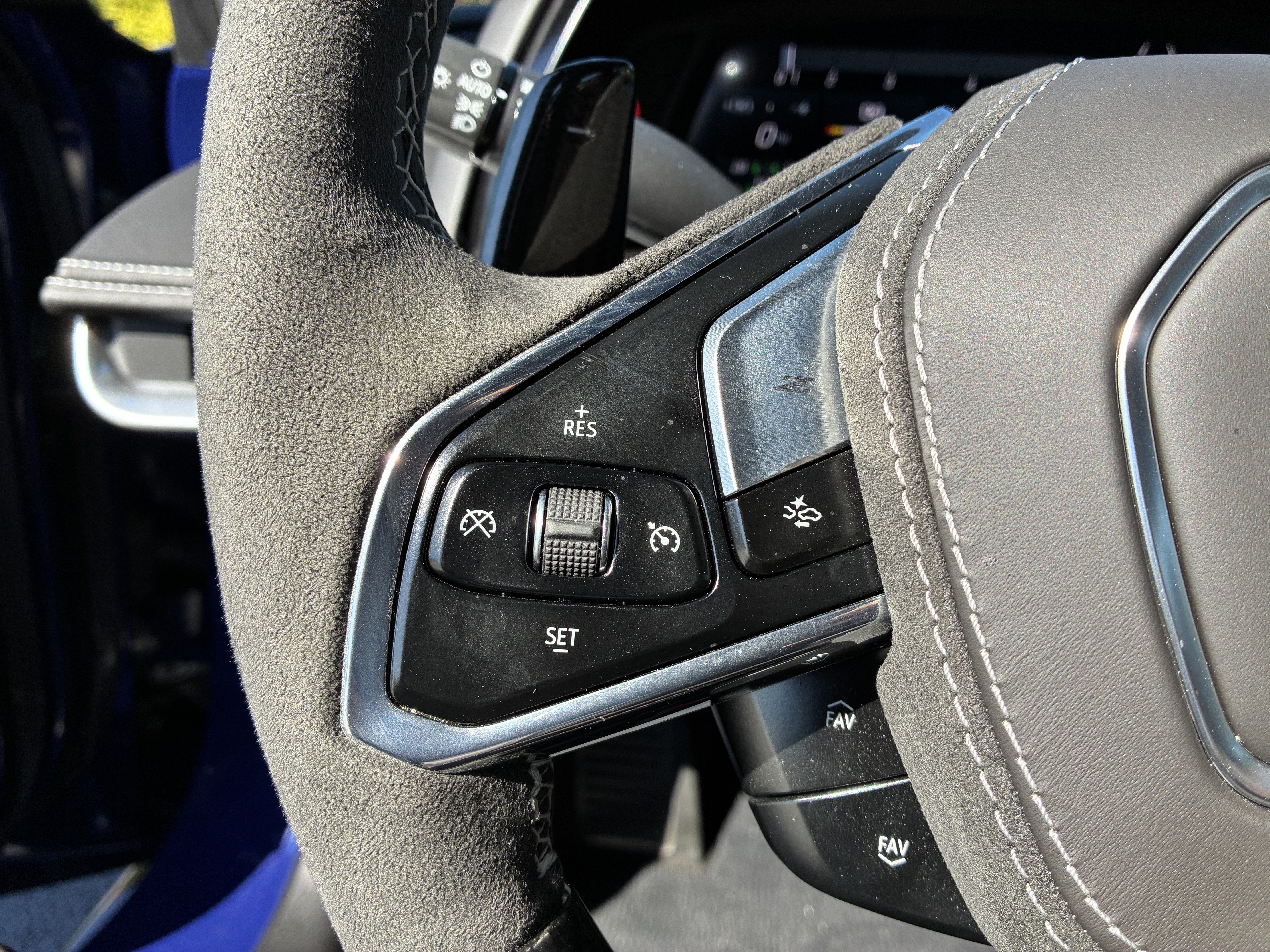 Used 2025 Chevrolet Corvette E-Ray AWD/4WD image 25