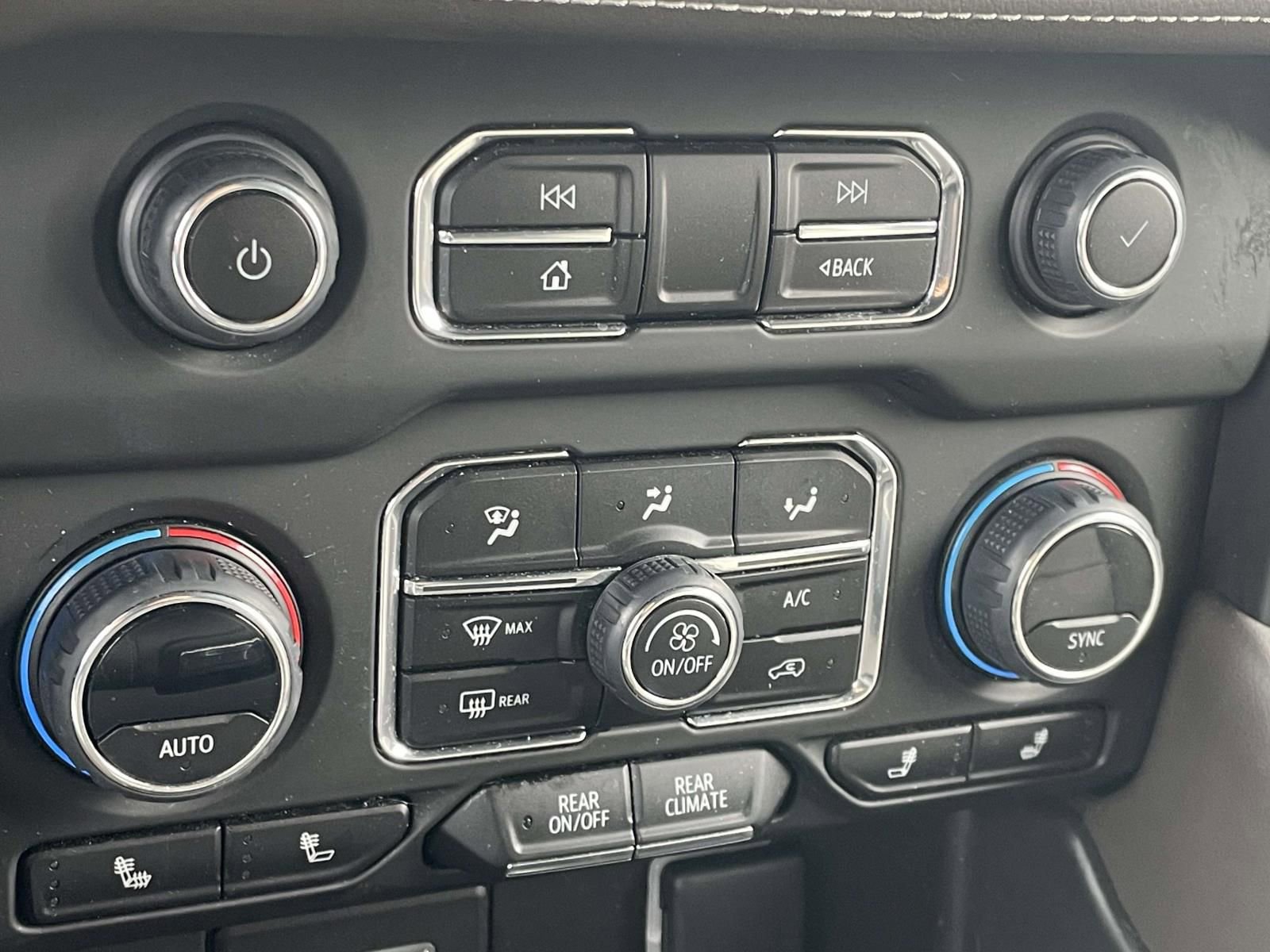 Used 2023 Chevrolet Tahoe LT image 16