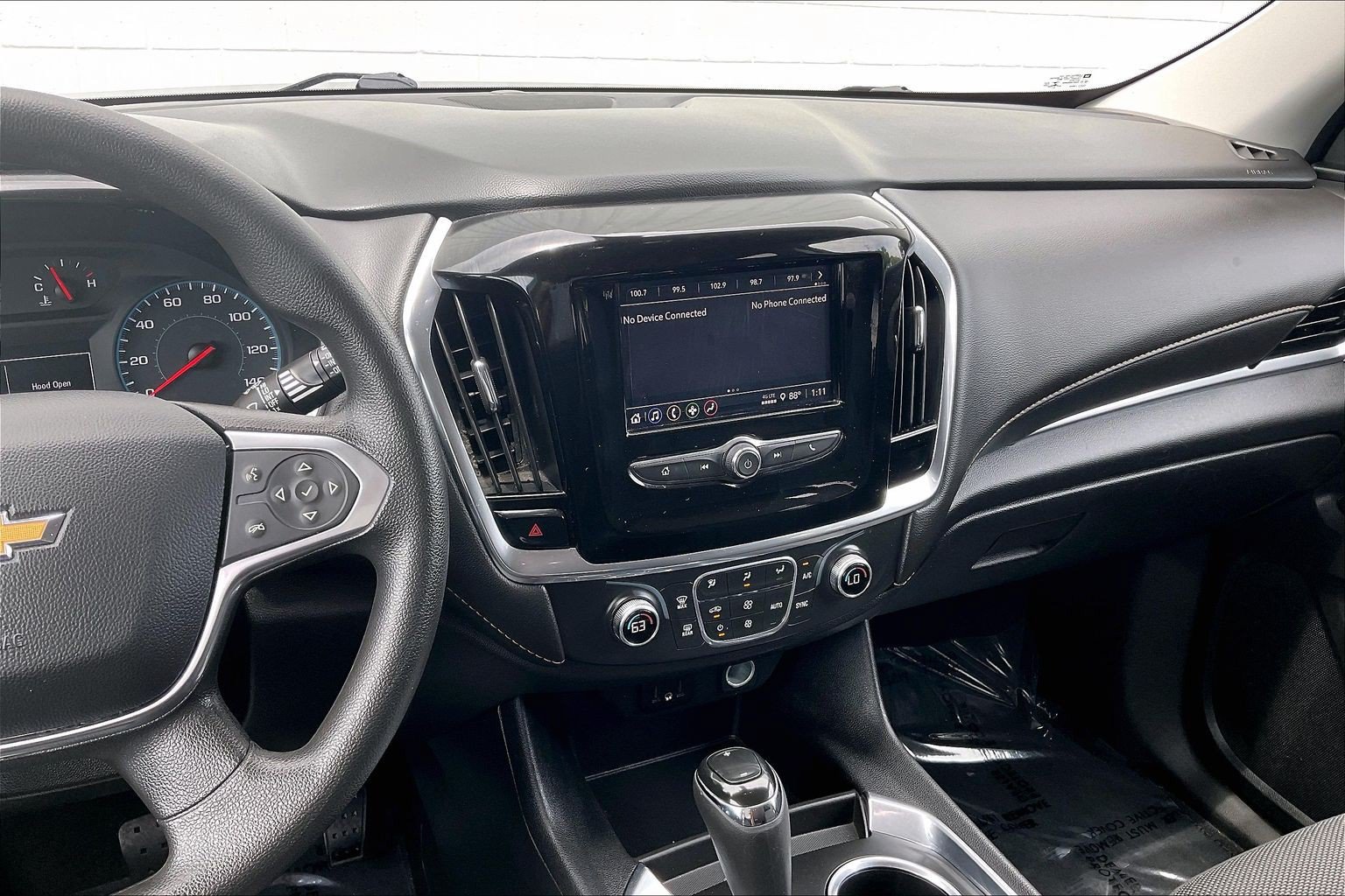 Used 2020 Chevrolet Traverse LS FWD image 7