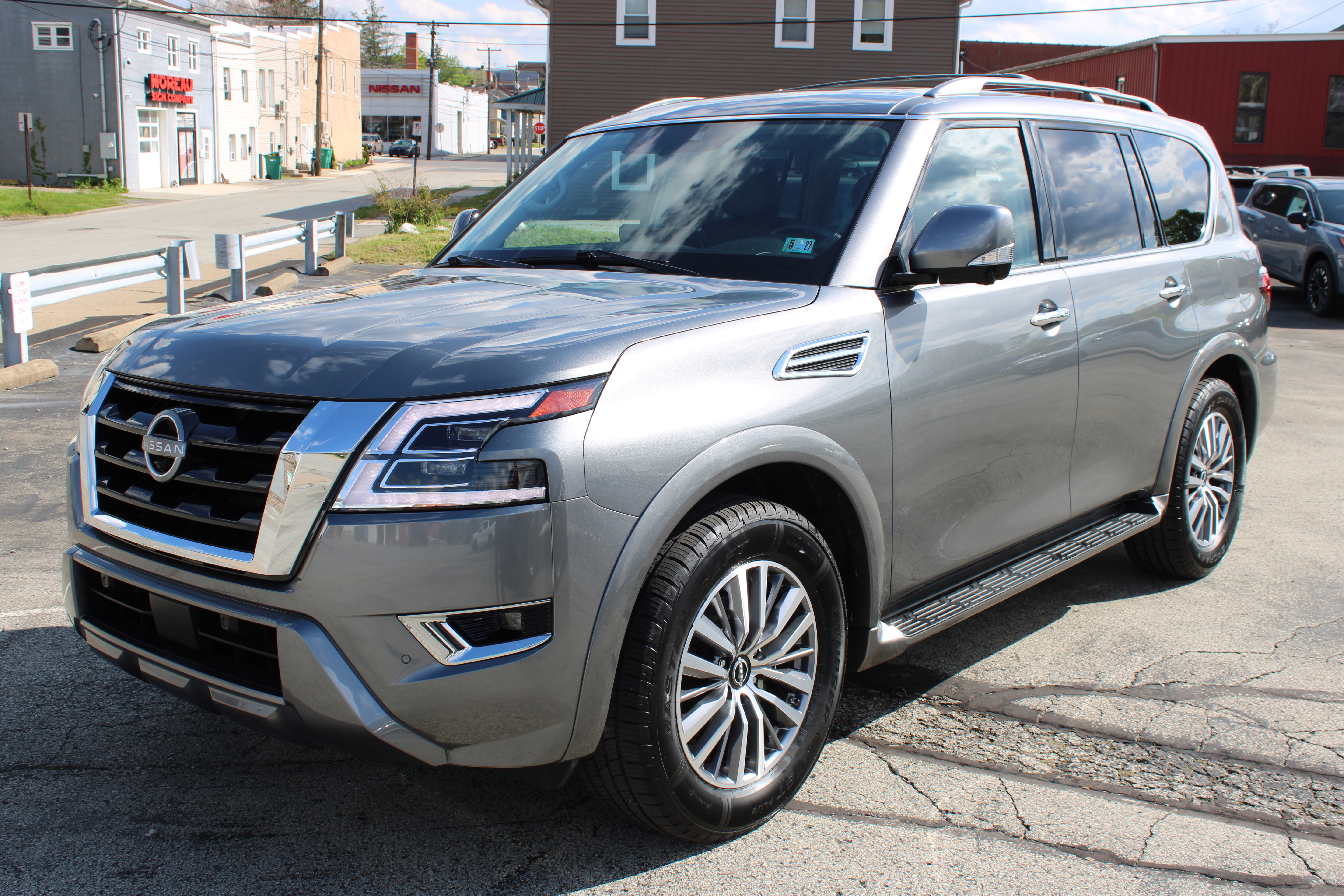Certified 2023 Nissan Armada SL w/ Captain's Chairs Package AWD/4WD image 1