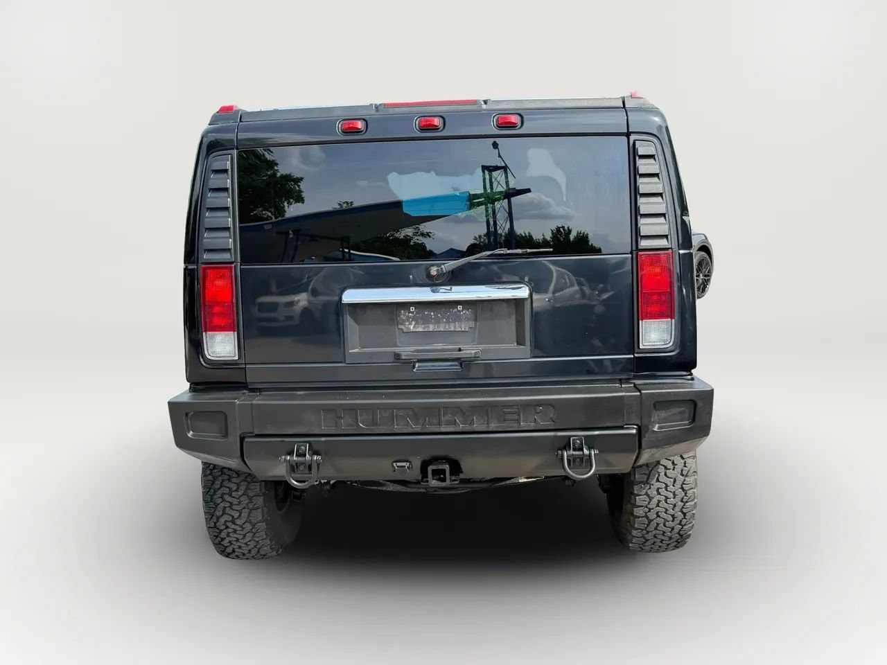 Used 2004 HUMMER H2 SUT w/ Preferred Equipment Group AWD/4WD image 4