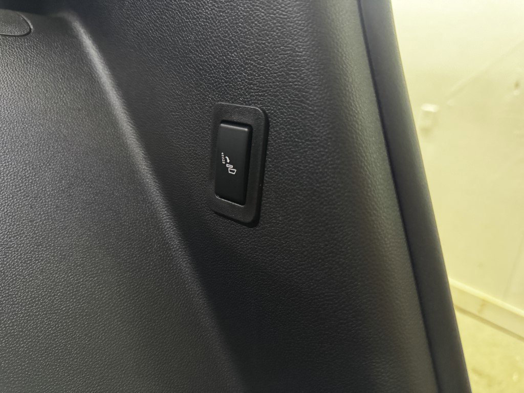 New 2026 GMC Yukon Denali w/ Sun & Power Step Package image 55