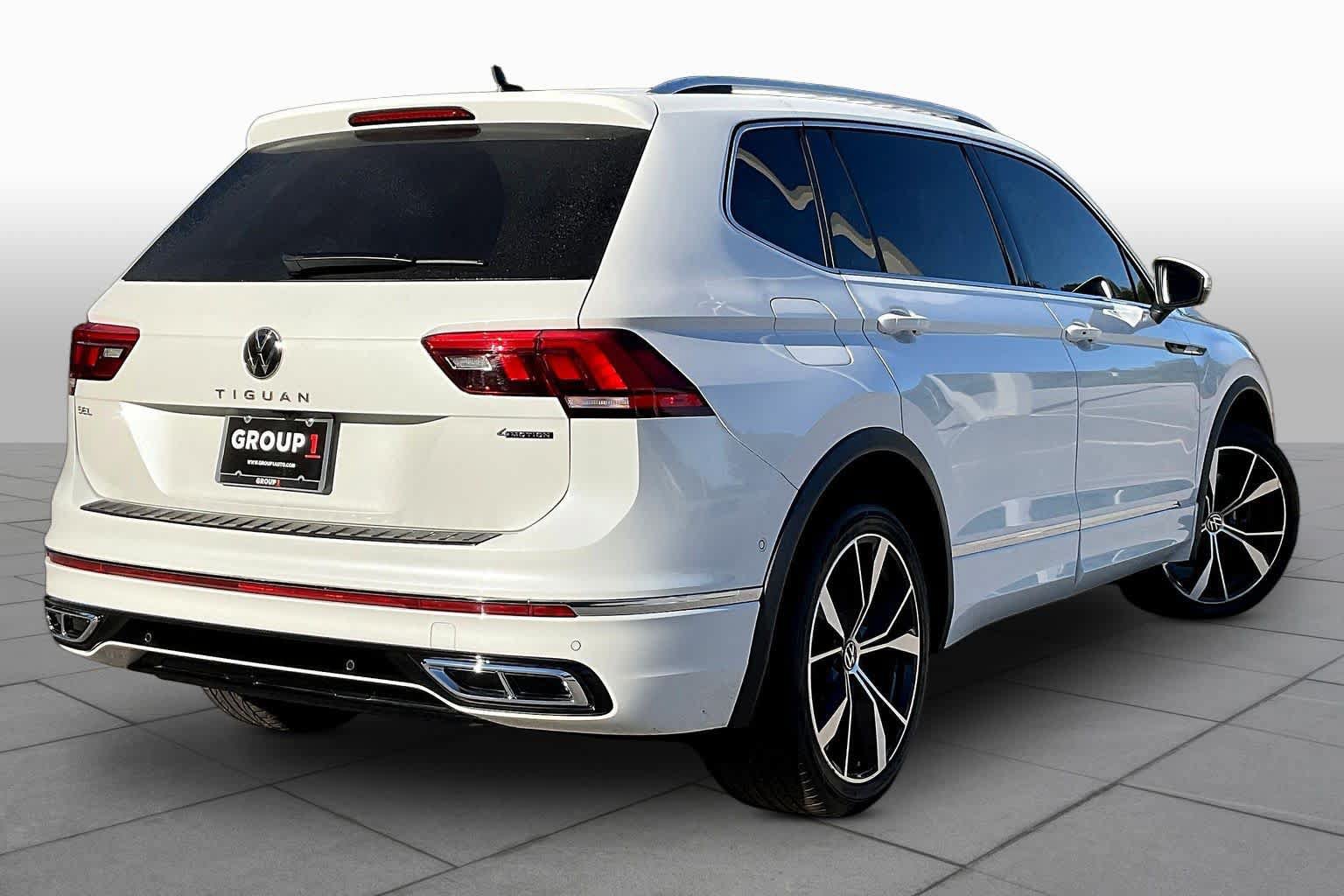 Used 2022 Volkswagen Tiguan SEL R-Line AWD/4WD image 13