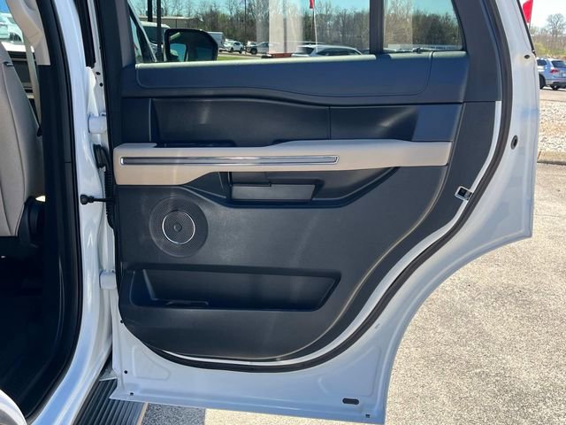 Used 2023 Ford Expedition XLT image 10