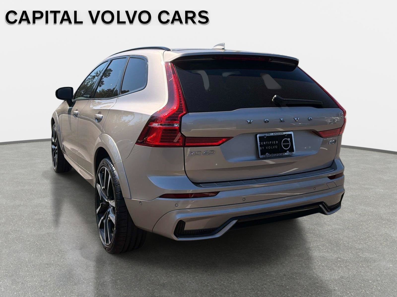 Certified 2024 Volvo XC60 B5 Ultimate w/ Protection Package Premier AWD/4WD image 7