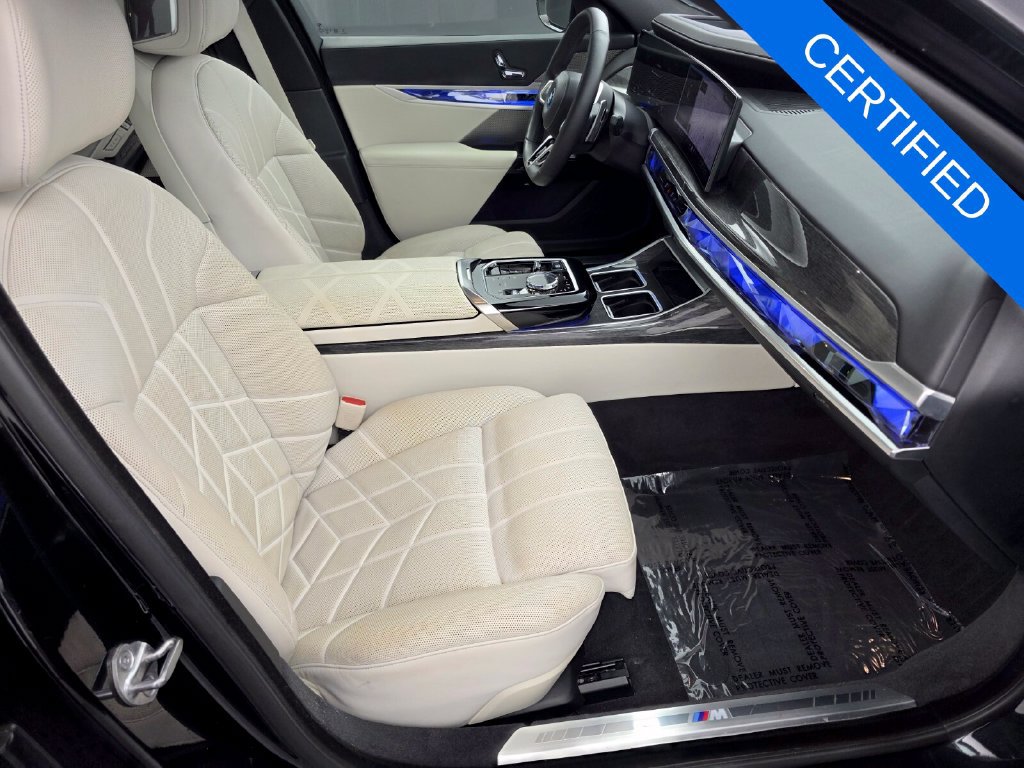 Certified 2023 BMW 740i RWD image 29