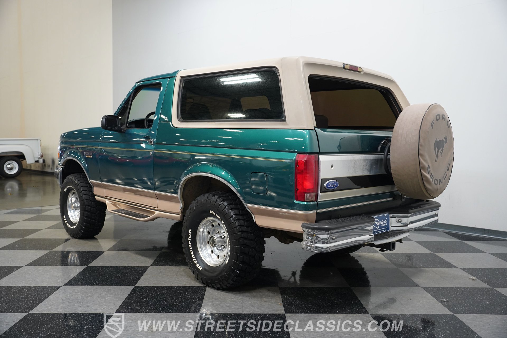 Used 1996 Ford Bronco Eddie Bauer image 9