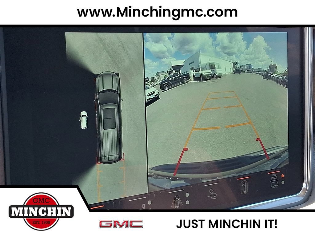 Used 2023 GMC Yukon Denali w/ Advanced Technology Package AWD/4WD image 20