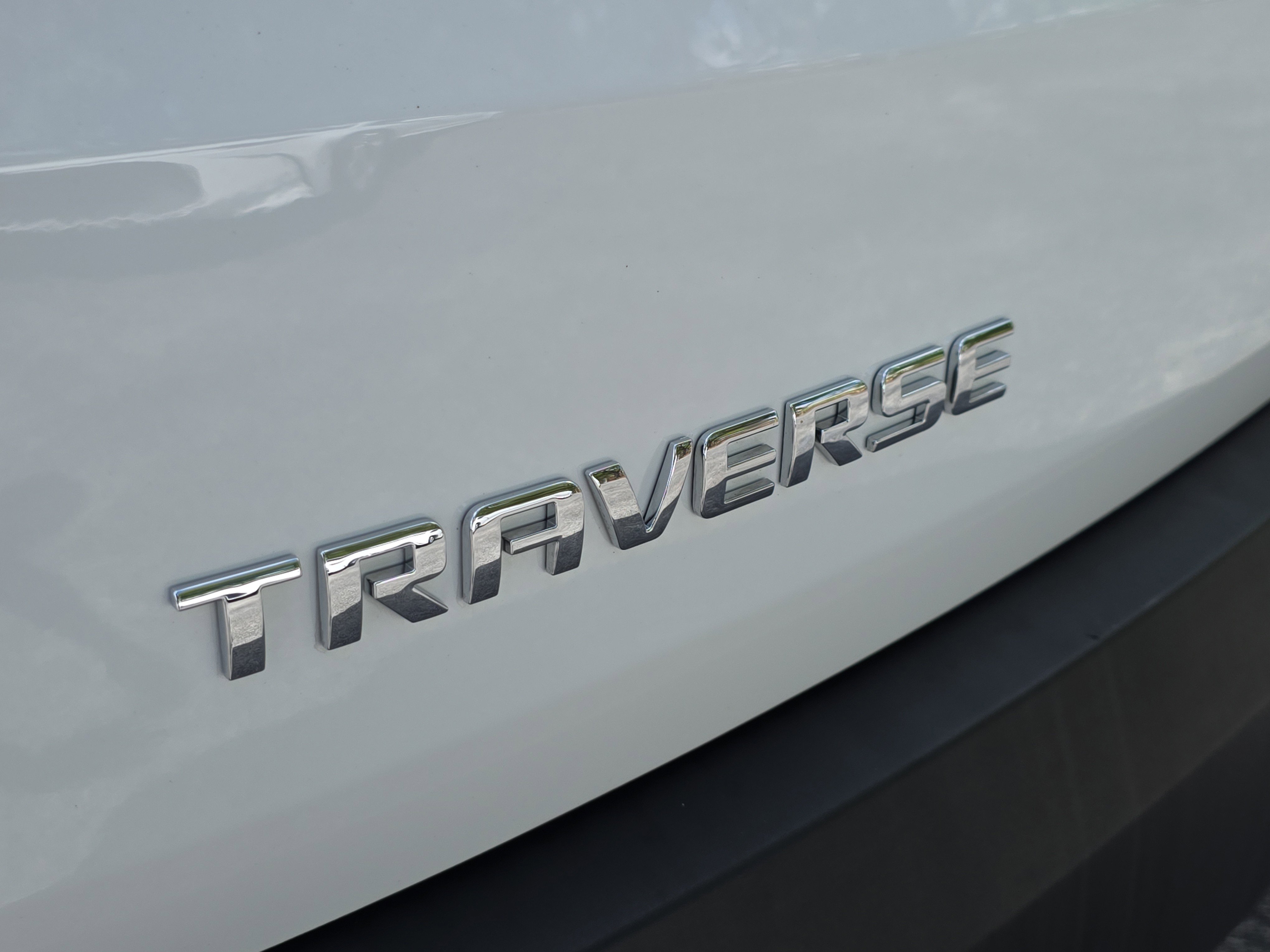 Used 2023 Chevrolet Traverse LT FWD image 10