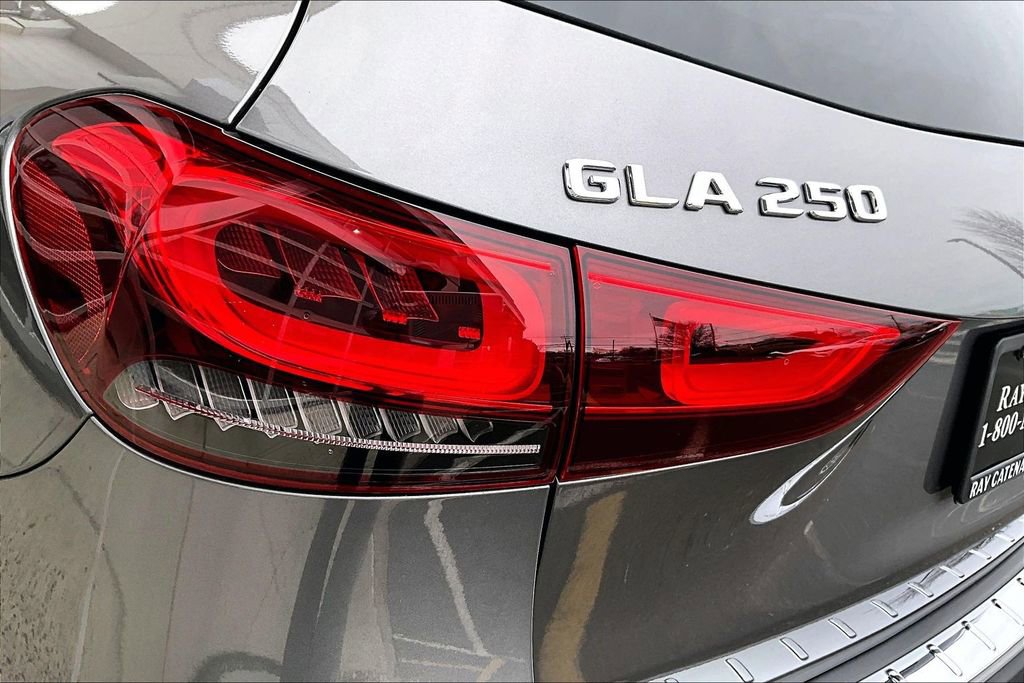 Certified 2023 Mercedes-Benz GLA 250 4MATIC image 32