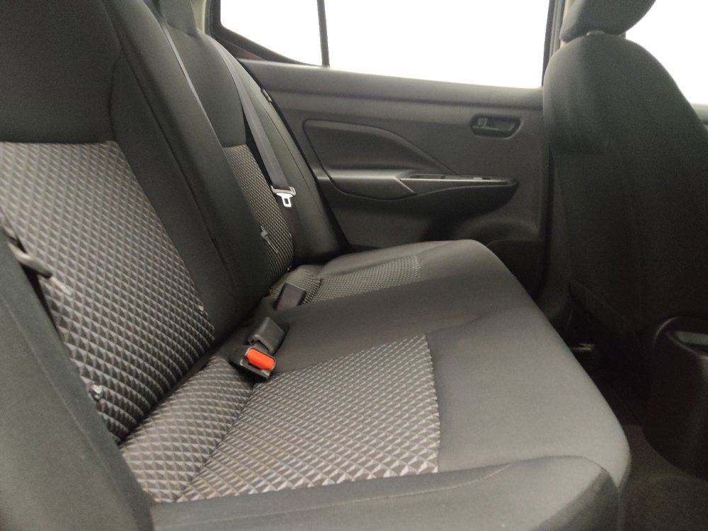 Used 2021 Nissan Versa S FWD image 19