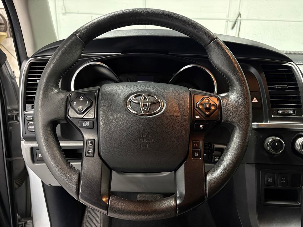 Used 2020 Toyota Sequoia Limited image 24