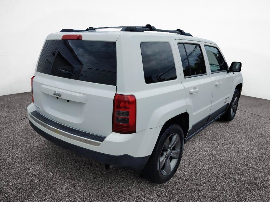 Used 2014 Jeep Patriot Latitude w/ Freedom Edition Package FWD image 7