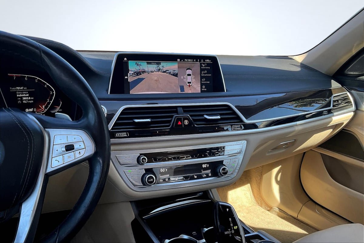 Used 2021 BMW 740i RWD image 6