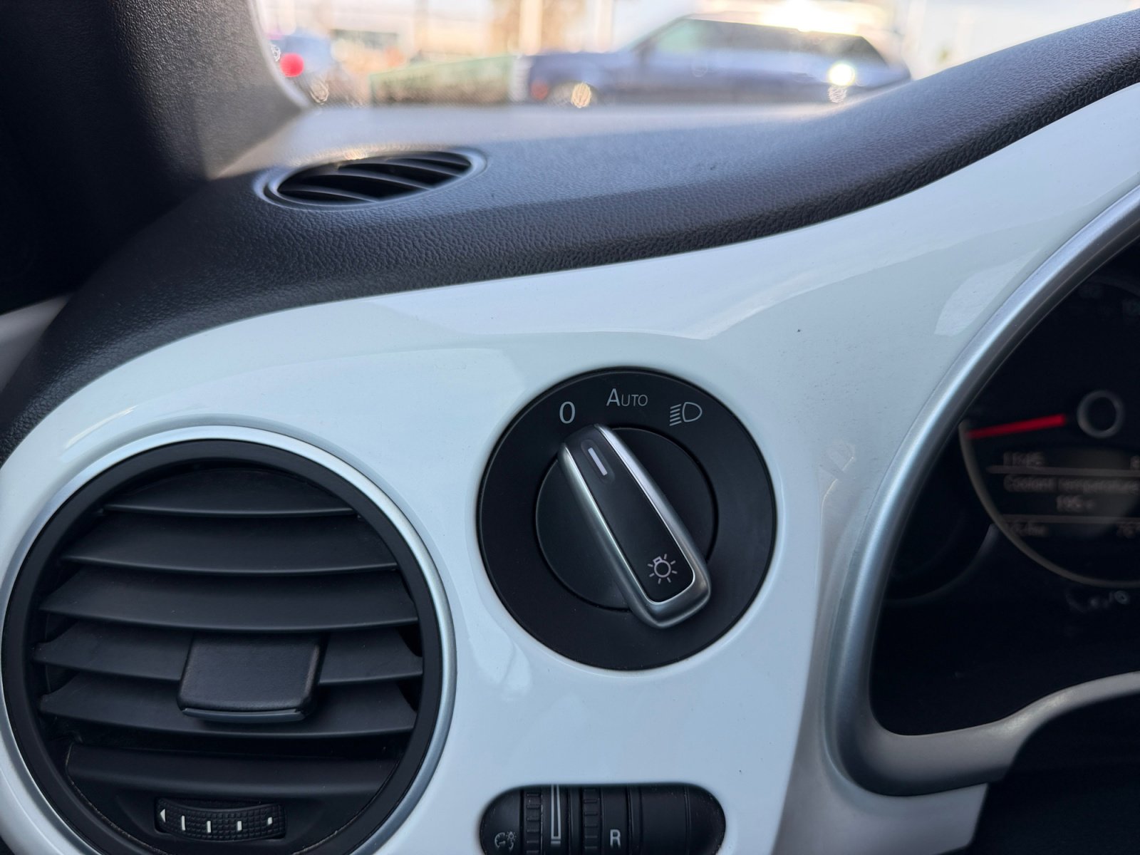 Used 2017 Volkswagen Beetle 1.8T S image 29