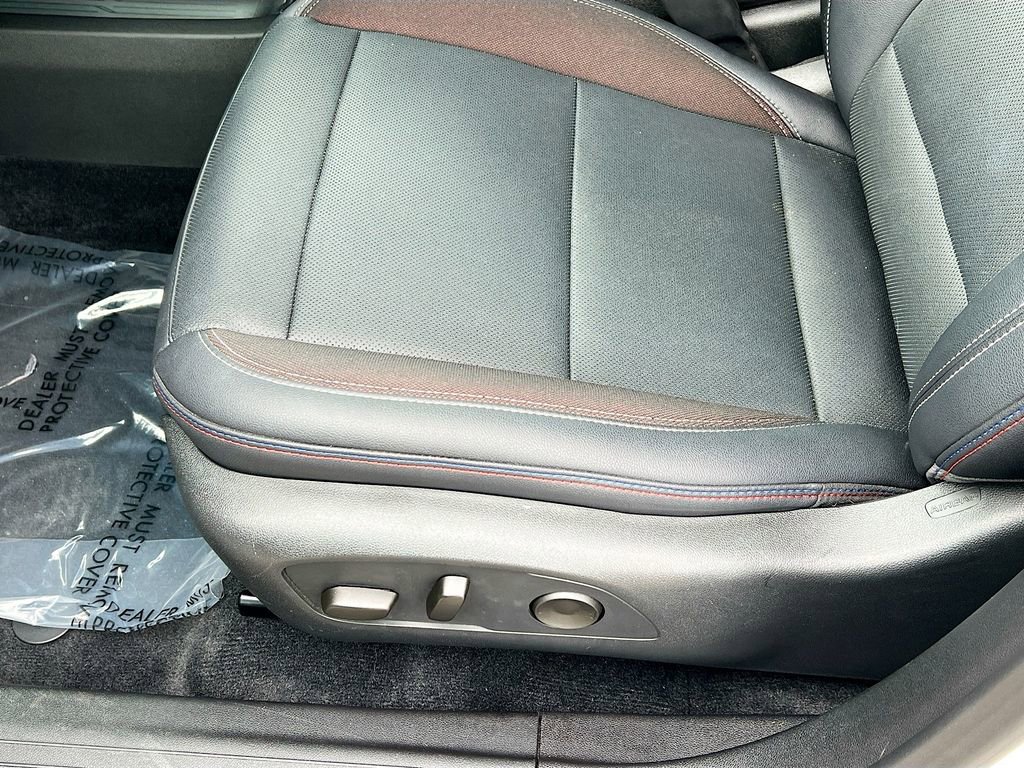 Used 2025 Chevrolet Equinox EV RS image 18